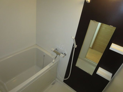 【浴室】 | ノースランド住吉 | 別号室の写真になります。現況優先。
