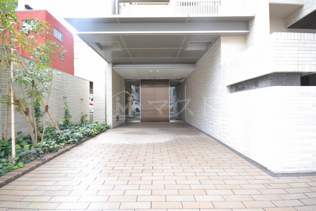 SHUNKI江戸堀のエントランス