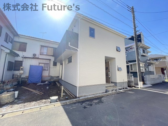 吉川市中野　新築戸建　全1棟の外観|現地の写真になります。