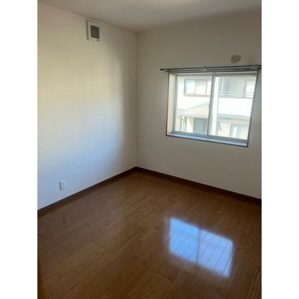 岸和田市別所町３丁目の一戸建ての居間・リビング|リビングです