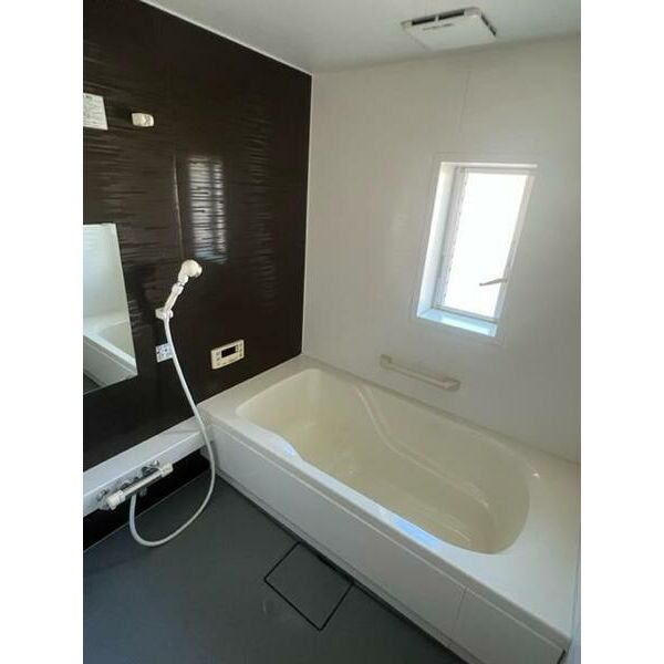 岸和田市別所町３丁目の一戸建ての浴室|落ち着いた空間のお風呂です