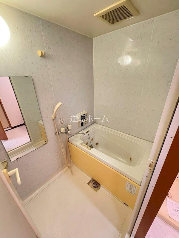 ヴェルジュコートIの浴室