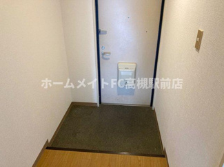 【玄関】 | アヴァンセ高槻 | 203号室の写真です。