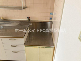 【キッチン】 | アヴァンセ高槻 | 203号室の写真です。