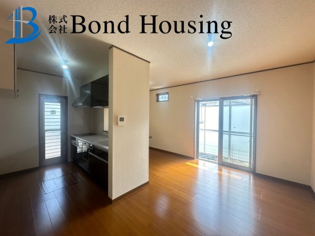 駐車６台 敷地100坪超 明石市朝霧東町１丁目 良質平屋建