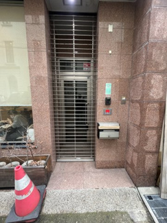 【エントランス】