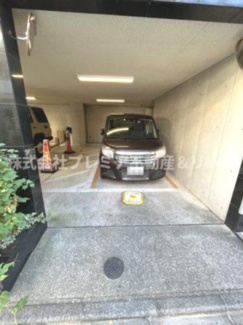 【駐車場】 | カーシェアリングの区画があります。