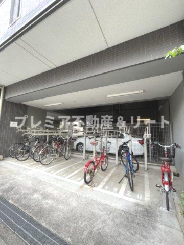 【その他共用部分】 | プレミアステージ駒込 | 駐輪場です
