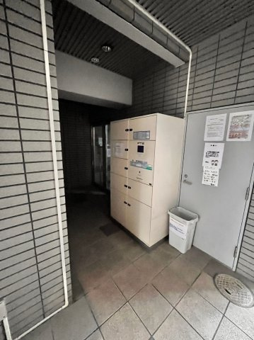 ラフォーレ枚方Ⅱのエントランス|宅配BOX付！