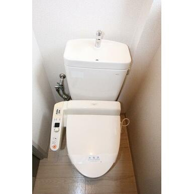 熊本市東区長嶺東９丁目のアパートのトイレ