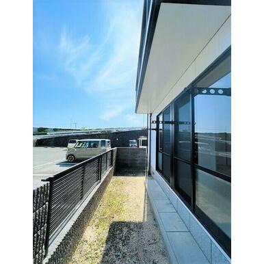 熊本市東区長嶺東９丁目のアパートのバルコニー