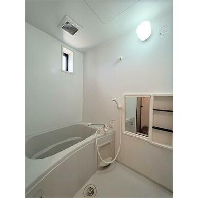 熊本市東区長嶺東９丁目のアパートの浴室