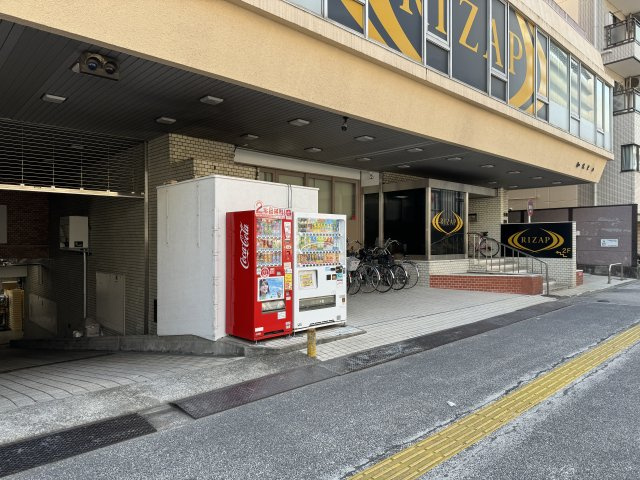 和光ビルのエントランス