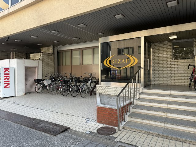 和光ビルのエントランス