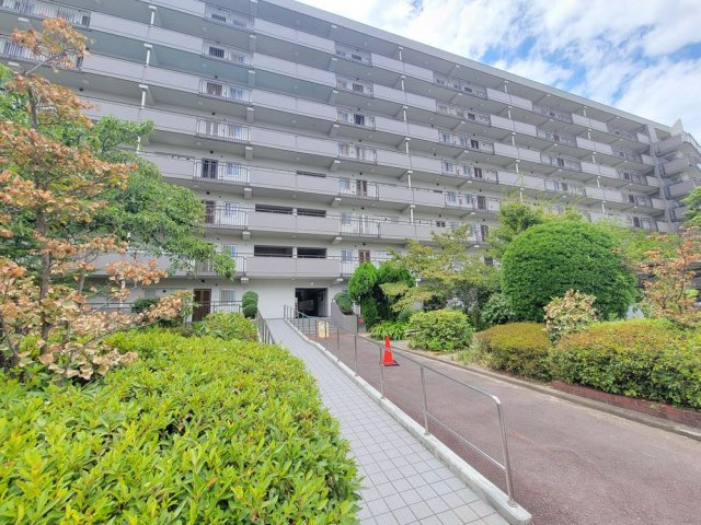 労住まきのハイツの外観