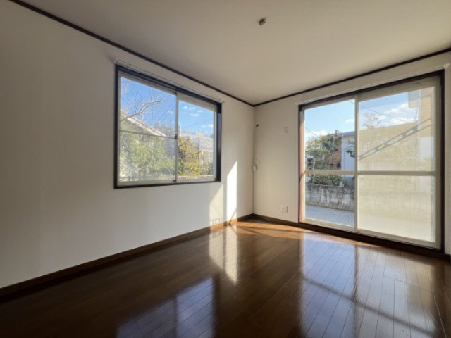 さくらハイツの居間・リビング|こちらのリビングで趣味の時間をお楽しみください