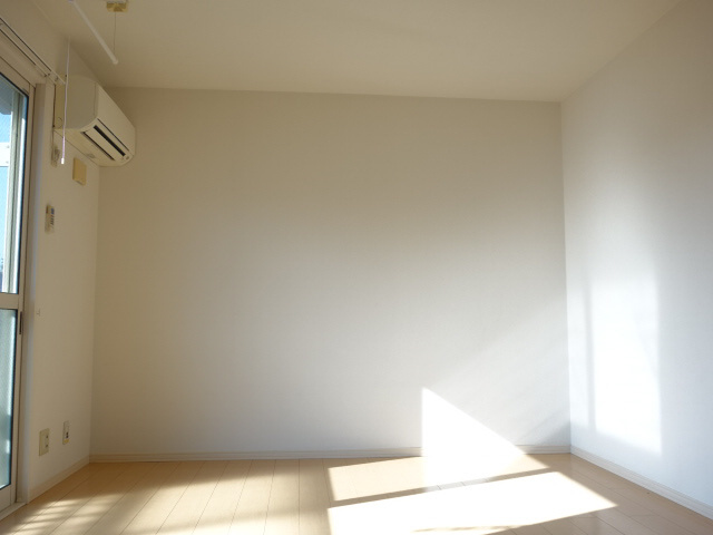 ラフィーネ林Ⅲの居間・リビング