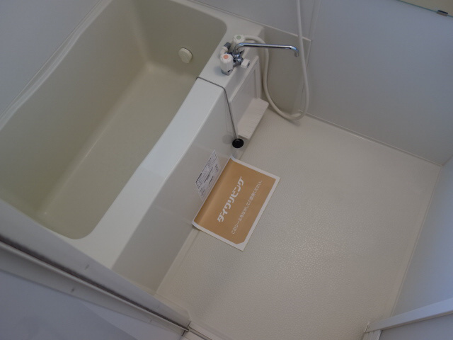 ラフィーネ林Ⅲの浴室