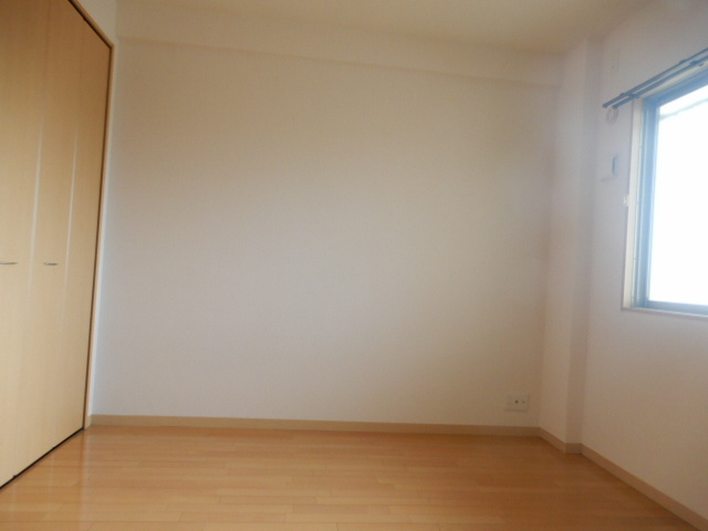 リュイール桃山台の寝室