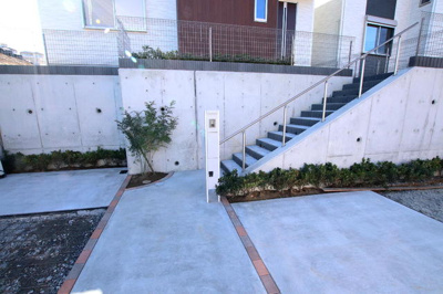 ★建物入り口★