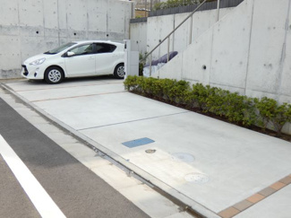 ★無料駐車場付き★