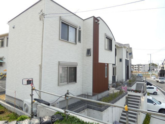 ★無料駐車場付き★