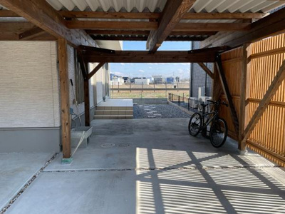 【駐車場】 | つくば市流星台　築浅住宅　全館空調　無垢材の家