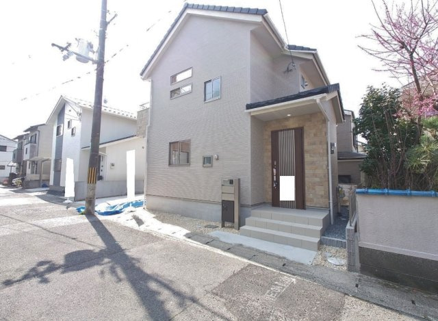 駅徒歩１０分◆全室２面採光で陽当り良好◆駐車２台ＯＫ◆ブルーミングガーデン京都市左京区修学院泉殿町の外観|外観