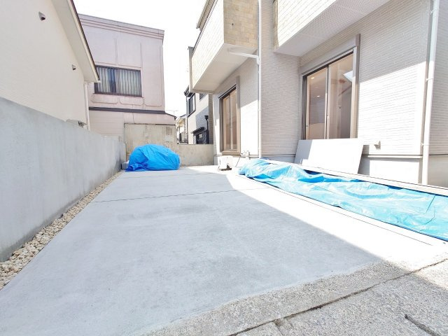 駅徒歩１０分◆全室２面採光で陽当り良好◆駐車２台ＯＫ◆ブルーミングガーデン京都市左京区修学院泉殿町の駐車場|駐車場