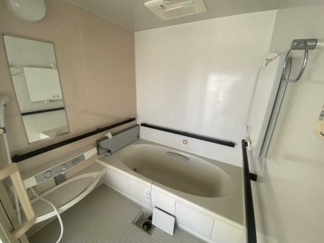 ハイデンス伊代の浴室