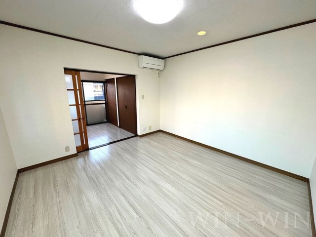 40-kinutaの居間・リビング