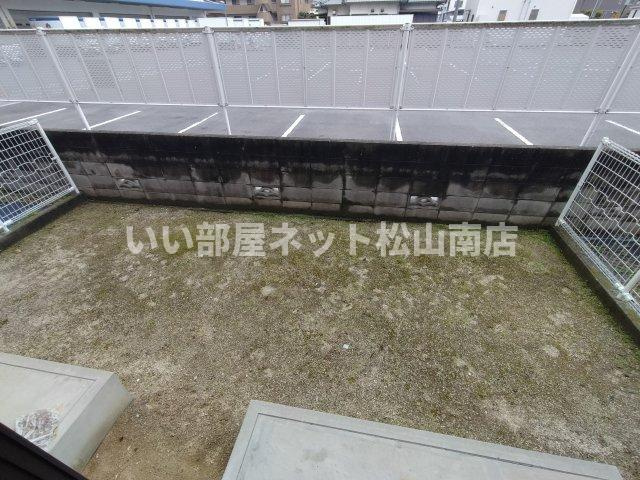 【庭】 | ハイカムール来住　D棟