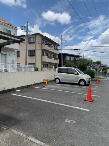 光荘の駐車場