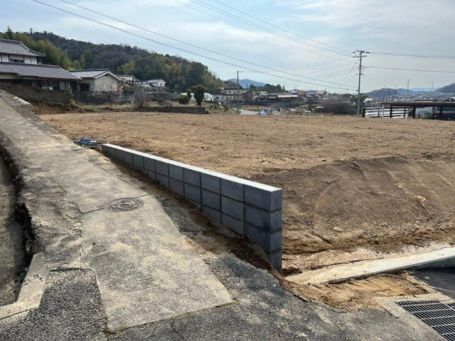 里庄町浜中1売地の前面道路含む現地写真