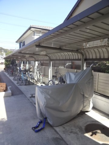 ラフォーレ入野の駐車場