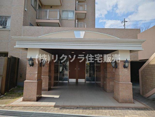 メロディーハイム香里ヶ丘ツインビューベガタワーのエントランス|エントランス
■物件内覧・資金計画相談・住宅ローン相談、リフォーム相談、お問合せ受付中■
※当日・翌日のご内覧、ご相談はお電話でのお問合せがスムーズです！