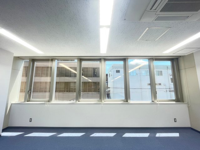 第2マルワビルの内装