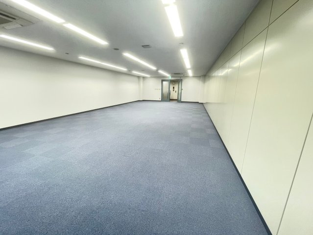 第2マルワビルの内装