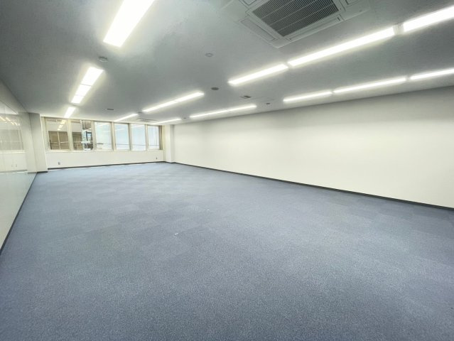 第2マルワビルの内装