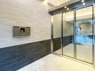 【エントランス】