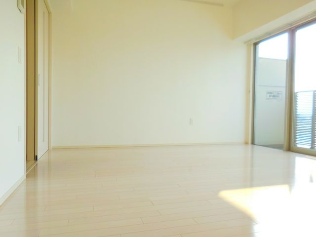 ＣＥＳＴＡ高槻の洋室
