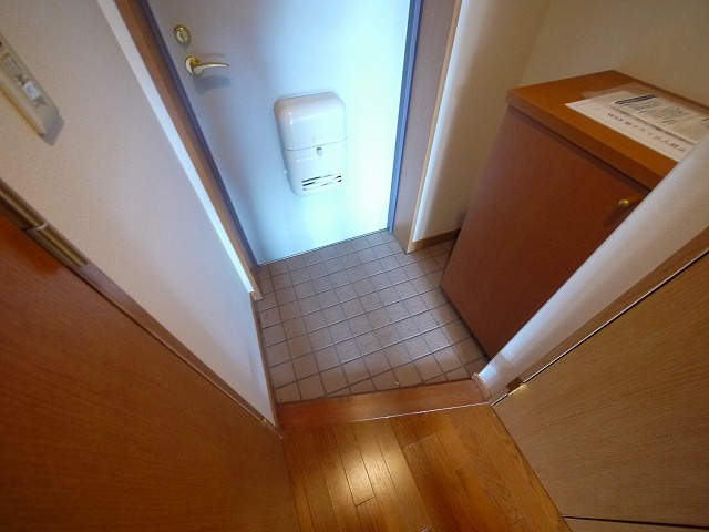 木津南パークサイドヴィレッヂの玄関