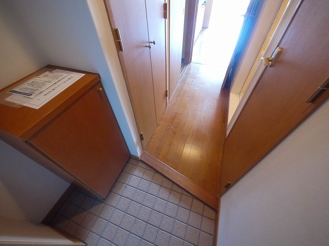 木津南パークサイドヴィレッヂの玄関