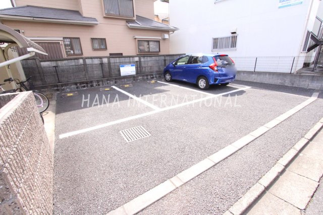 レオパレスＰＩＮＯの駐車場