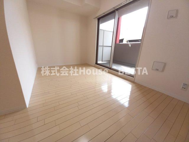 エステムプラザ神戸西Ⅴミラージュの居間・リビング