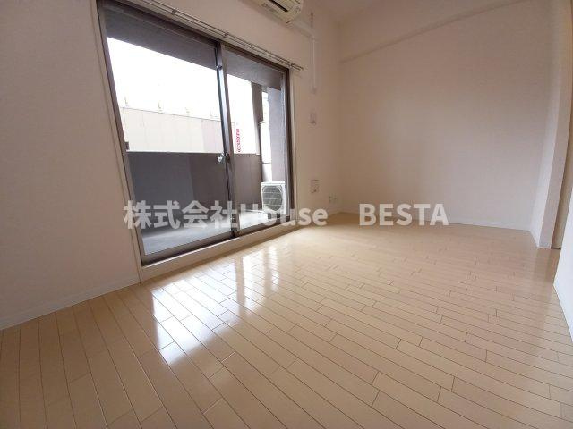 エステムプラザ神戸西Ⅴミラージュの洋室