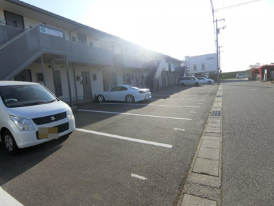 【駐車場】 | エクセランルミエールB棟