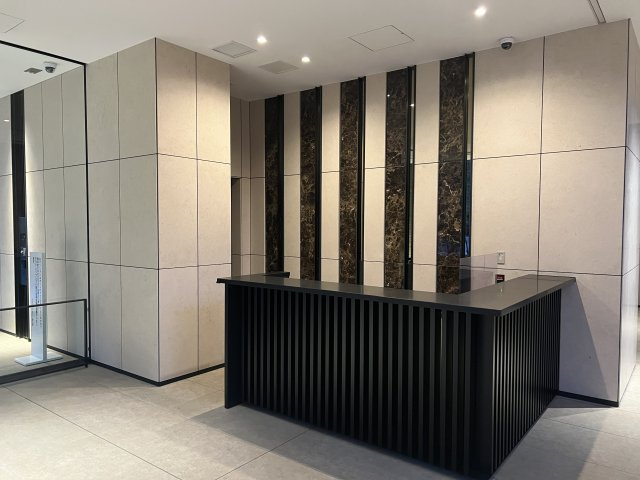 クラッシィタワー靭公園のロビー