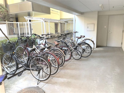 【駐車場】 | エスタ城北公園　13650 | 敷地内に自転車置き場があります(^^)/