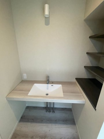 御井町　　３LDKの収納